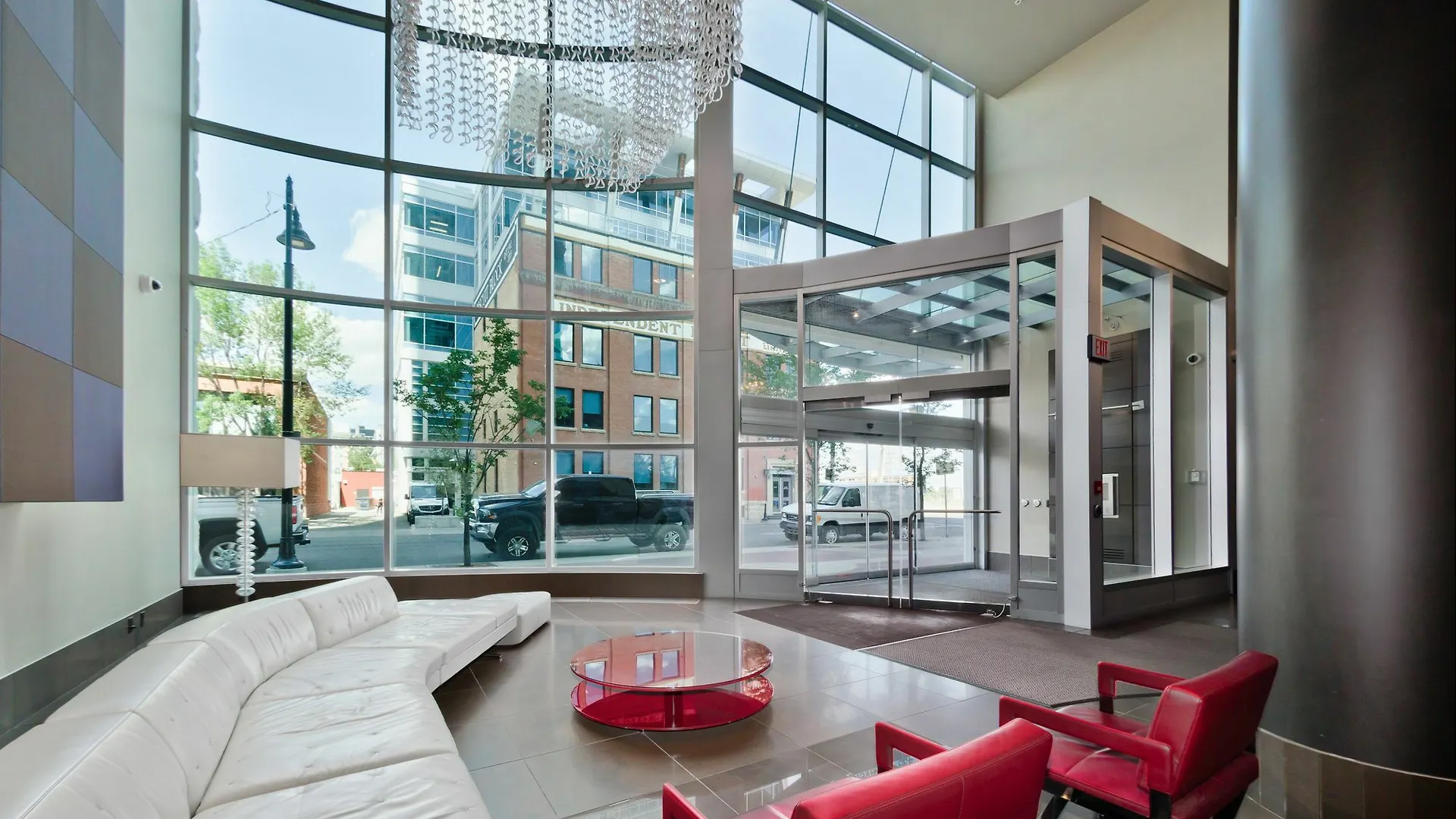 Suite Digs Arriva Calgary